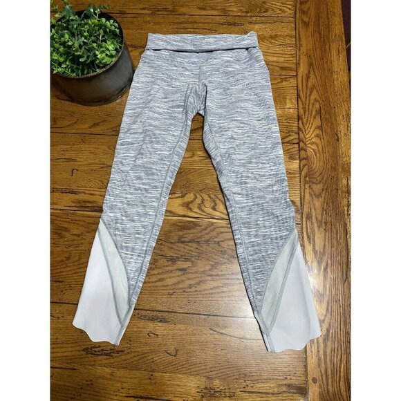 Lululemon Wunder Under Crop II Roll Down Wee Are From Space Silver Spoon 6? - Picture 1 of 10